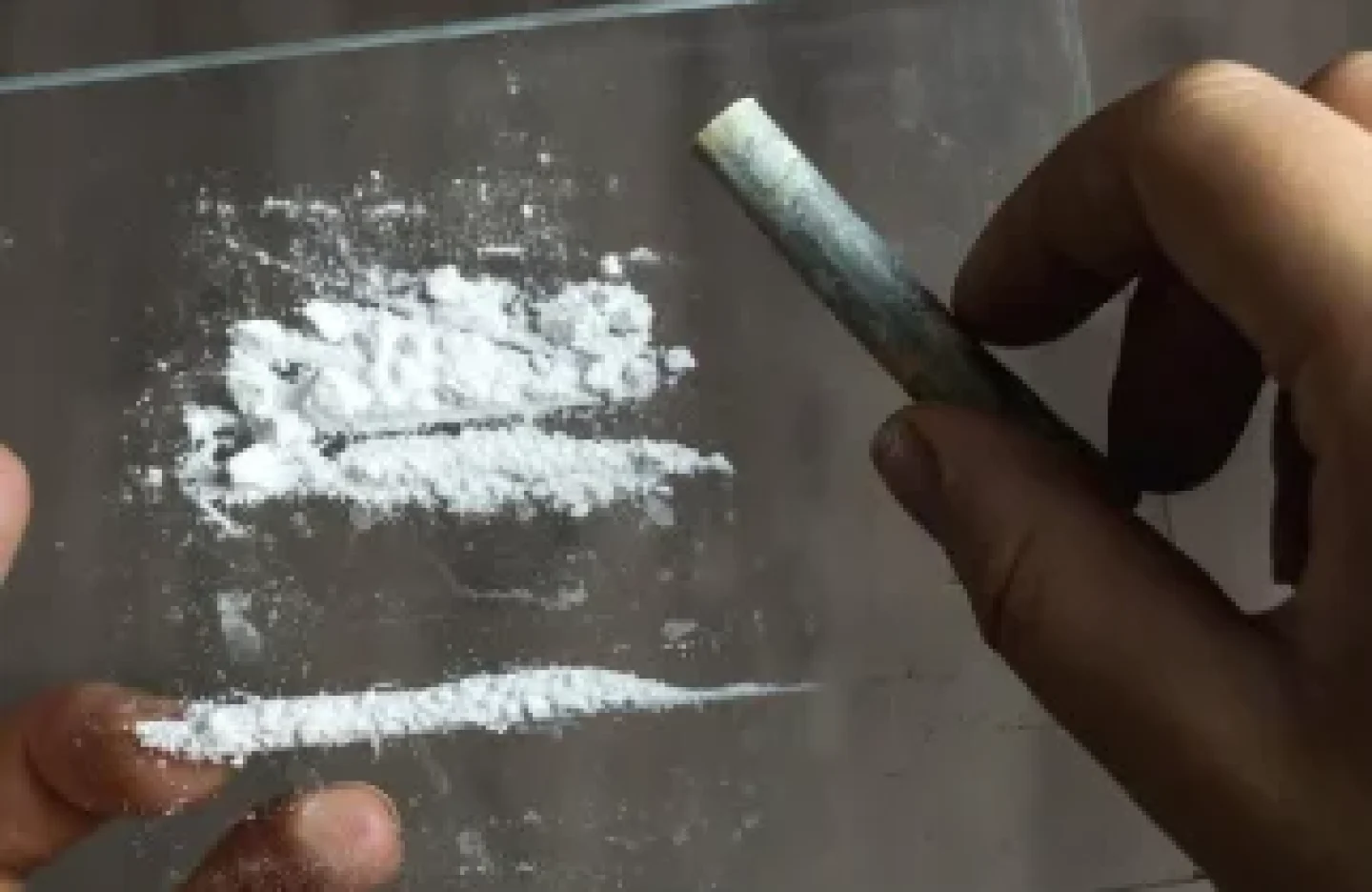 Young family couple at psychologist counseling meeting (1)